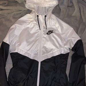 Nike windbreaker/rain coat
